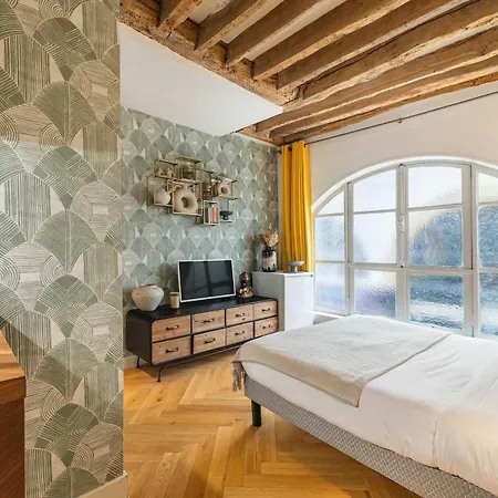 Superb Historical Next To Louvre And Opera Apartment *