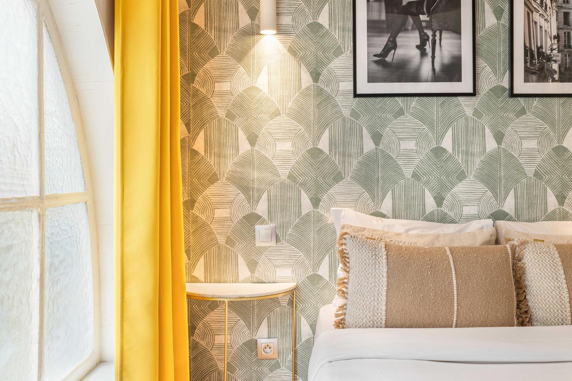 Apartment Superb Historical Next To Louvre And Opera Paris